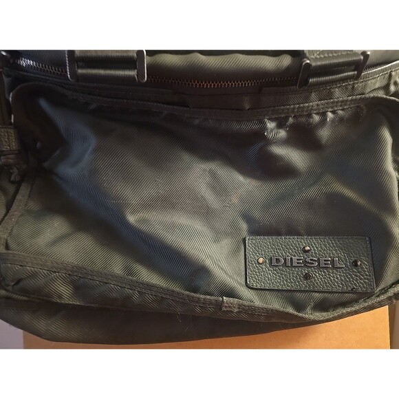 Diesel Military Green Messenger Laptop Bag Crossbody Carrying Case Essentials - Picture 1 of 13